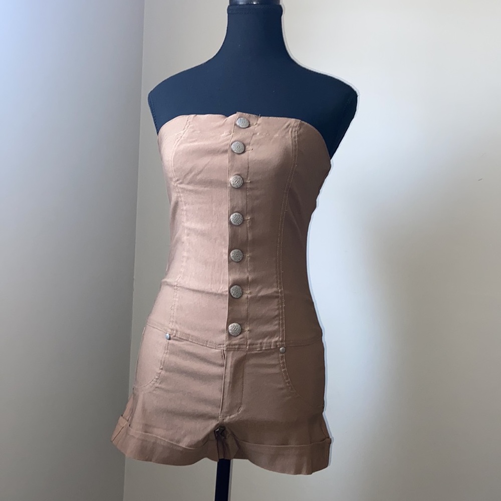 Nwt small bodycon romper. Stretch material. Super cute